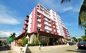 Mayflower Grande Hotel