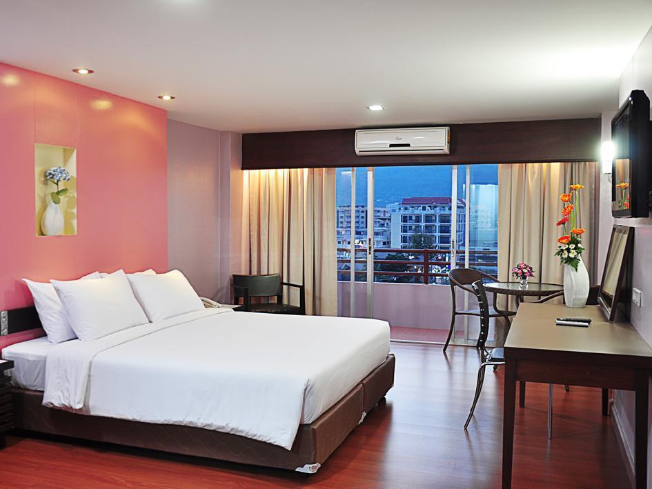 Mayflower Grande Hotel Chiang Mai Buitenkant foto
