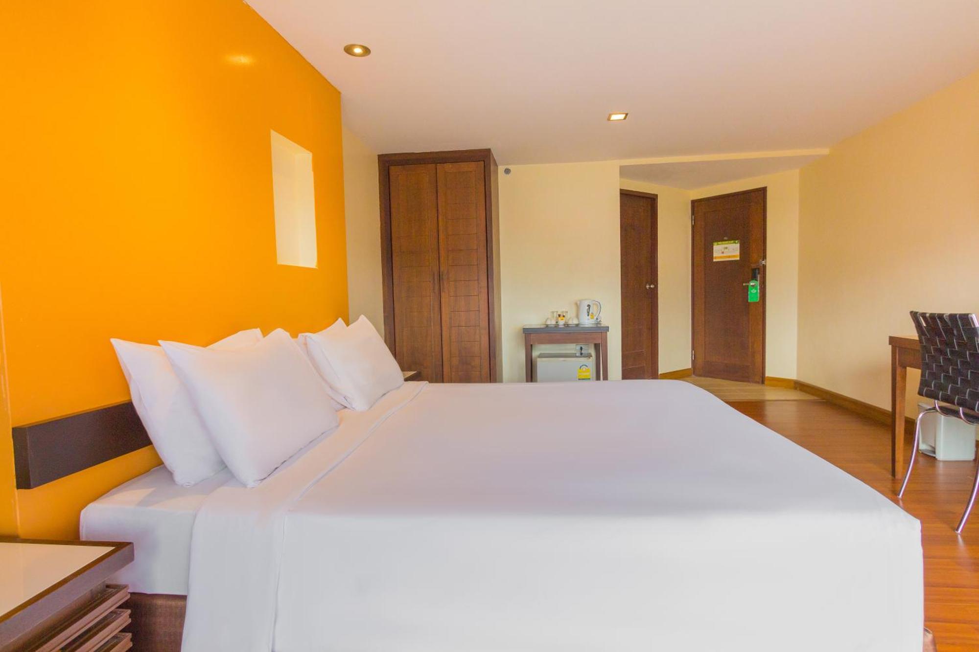 Mayflower Grande Hotel Chiang Mai Buitenkant foto
