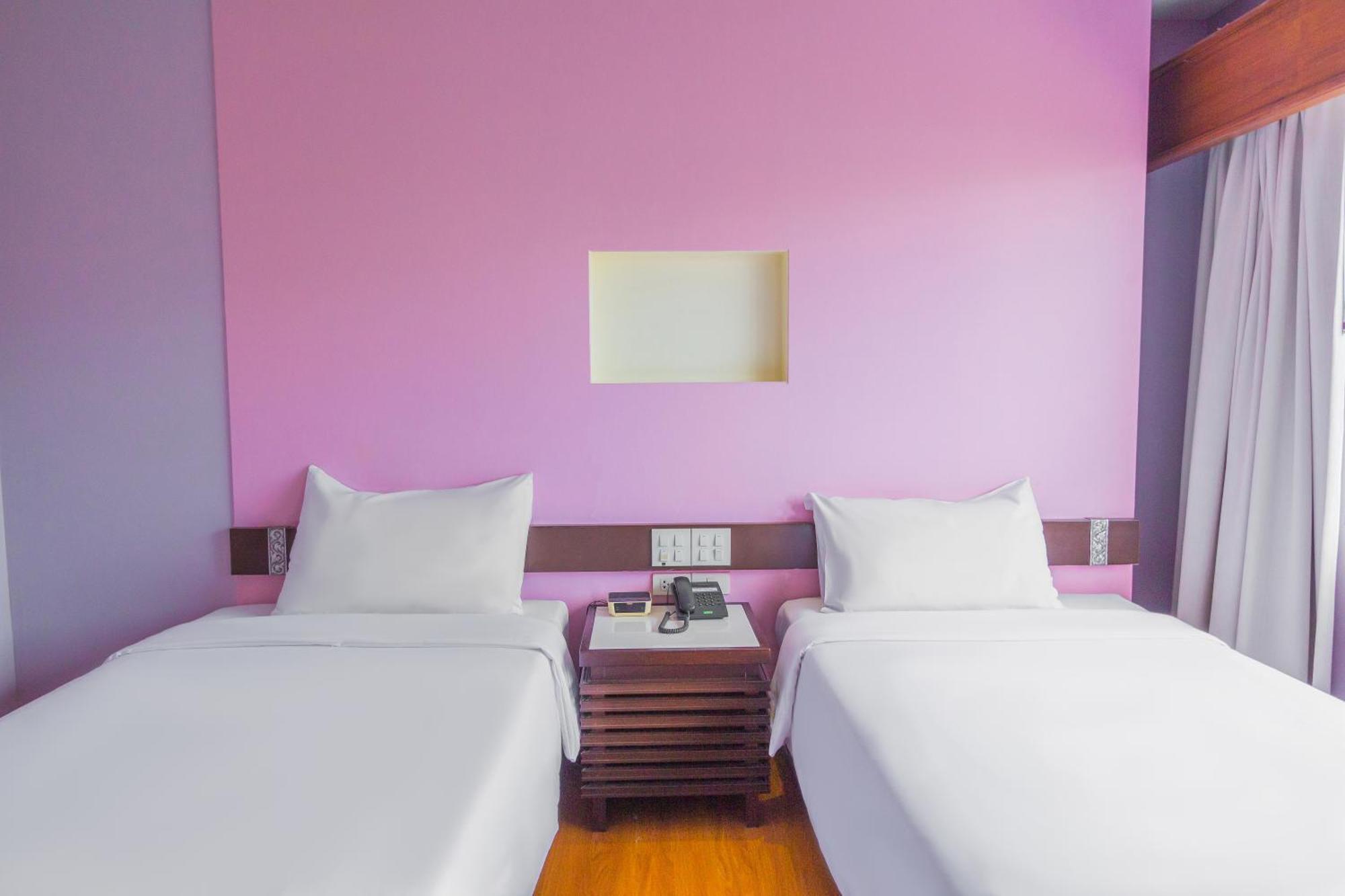Mayflower Grande Hotel Chiang Mai Buitenkant foto
