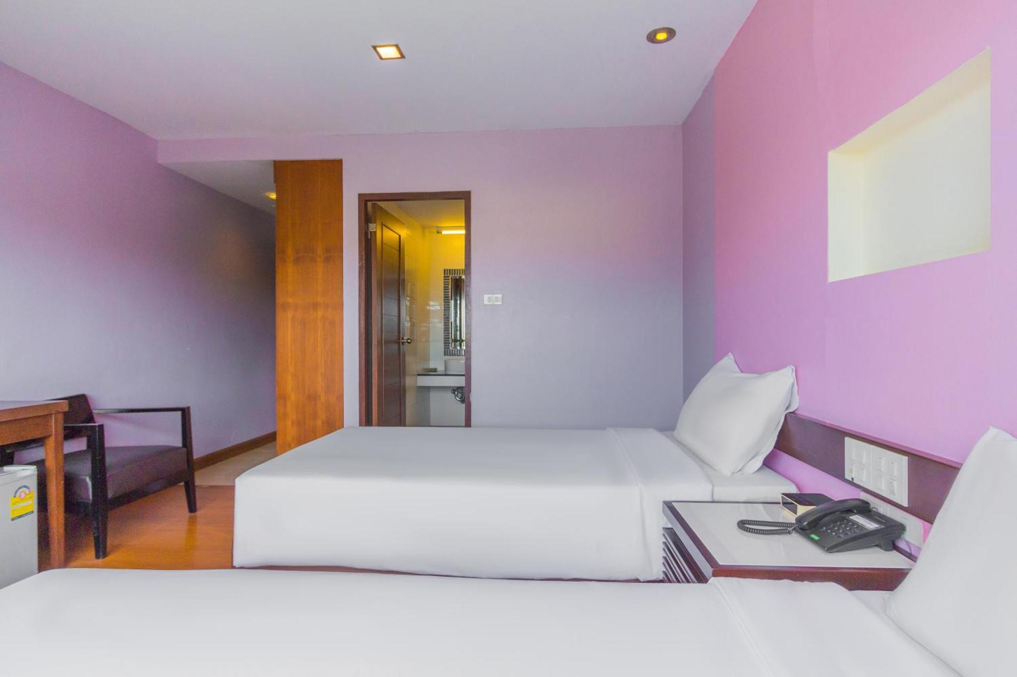 Mayflower Grande Hotel Chiang Mai Buitenkant foto